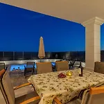 New! Milan's House With Pool, Mediterranean