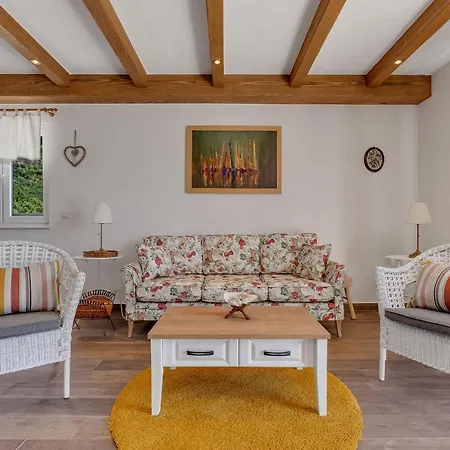 Βίλα Milan's House With Pool, Mediterranean