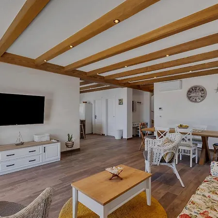 别墅 New! Milan's House With Pool, Mediterranean *