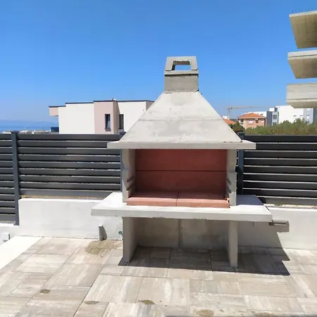 New! Milan's House With Pool, Mediterranean Вілла Макарська