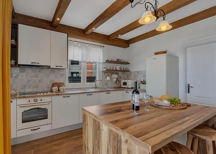 Villa New! Milan's House With Pool, Mediterranean *