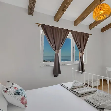 New! Milan's House With Pool, Mediterranean