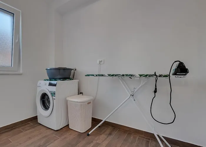 New! Milan's House With Pool, Mediterranean Вілла